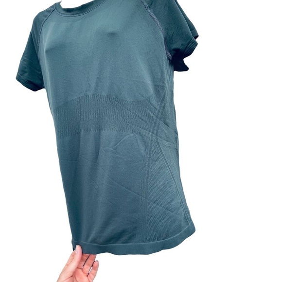 Athletic Top Short Sleeved Fitted Muscle Workout Grey Green like Run Swiftly - Picture 4 of 13